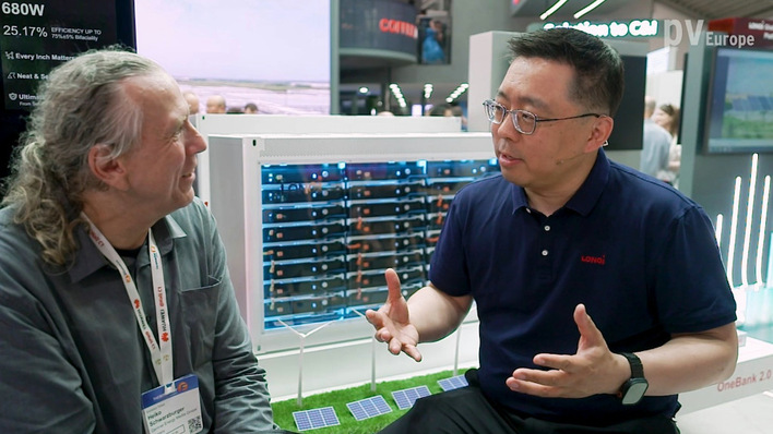 Leon Zhang (right) is President of LONGi Solar Europe
