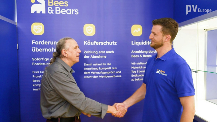 Jan Himken (right) is Partner Manager at Bees & Bears.