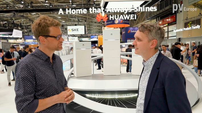 David Niehaus (right) is expert for commercial storage systems.