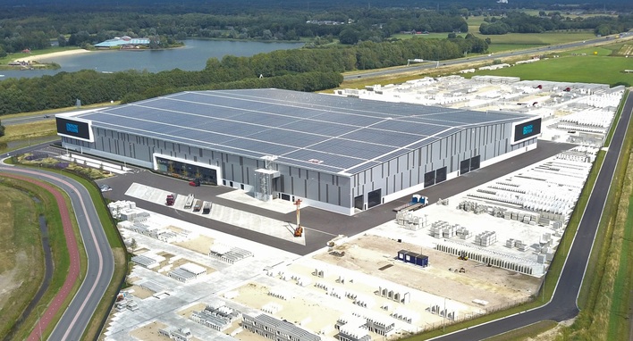 Van der Valk Solar Systems is offering a free calculation software for PV installations.