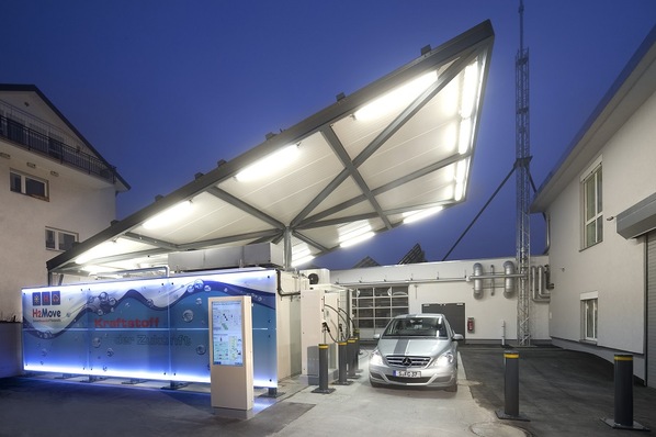 Fraunhofer ISE in Freiburg developed a solar powered hydrogen fuel station.