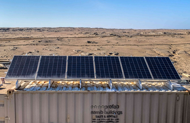 Even in the roughest conditions the water heater is well-protected inside its container.