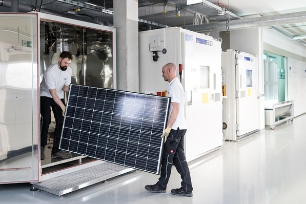 View of the ZSW module test laboratory Solab, where solar modules are subjected to the new extreme test for PID resistance.