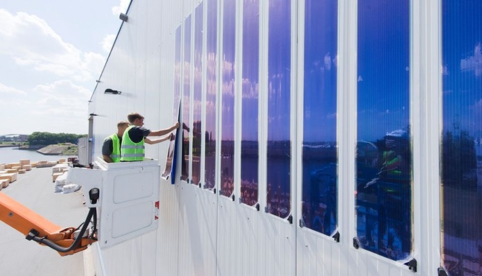 An organic photovoltaic facade with HeliaSol at the port of Duisburg.