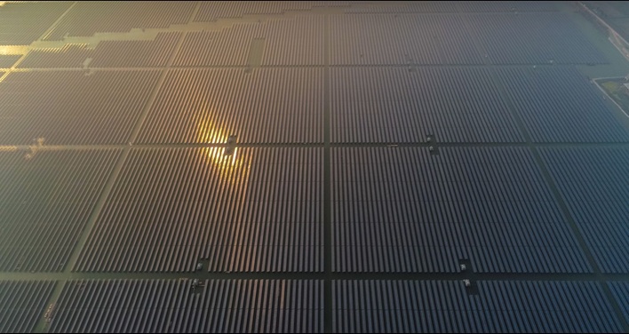 The plant in Dangtu County/China combines PV and fishery.