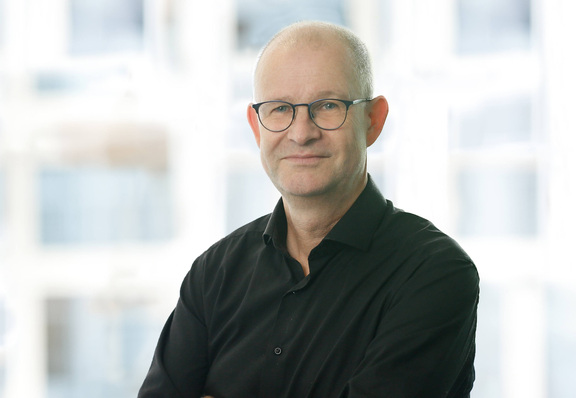 Steffen Wiedmann (54), CEO of Axitec Energy GmbH & Co. KG, has been with Axitec since 2010. 