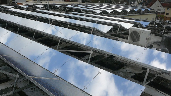 The set-up of the reflectors was determined using modelling software.