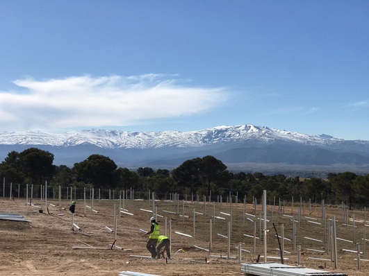 The PV plant is located at almost 1,000m above sea level in the north-east of the Granada province. 