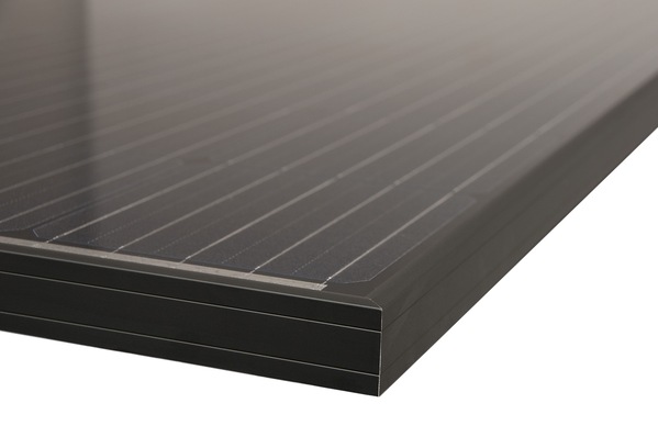 The solar module M300 with 60 cells module combines the mono perc cell technology with 5 busbars.