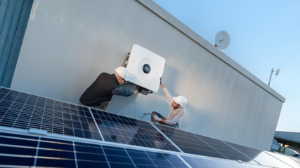 Easy does it – putting the Sunny Tripower X 60 into position