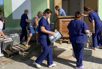 From a previous delivery: hospital staff carry in the equipment themselves
